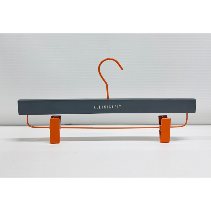 NA P450M              SMOKED 40,1.4 - HOLZ KLEIDERBÜGEL HOSEN-RÖCKE KLEIDERBÜGEL