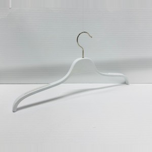 WOODEN HANGERS KNITWEAR HANGERS T 4215                  42CM 42,1.5