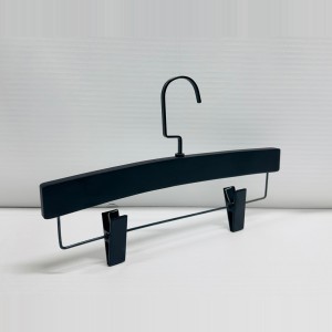 NA P700M              BLACK 40,1.4 - CINTRES EN BOIS CINTRES PANTALONS-JUPES  $i