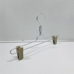   - WOODEN HANGERS OTHER HANGERS  $i