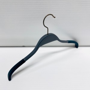 B 304                      40CM 40.1,4 - ДЕРЕВЯННЫЕ  ВЕШАЛКИ ВЕШАЛКИ ДЛЯ РУБАШЕК-БЛУЗОК  $i