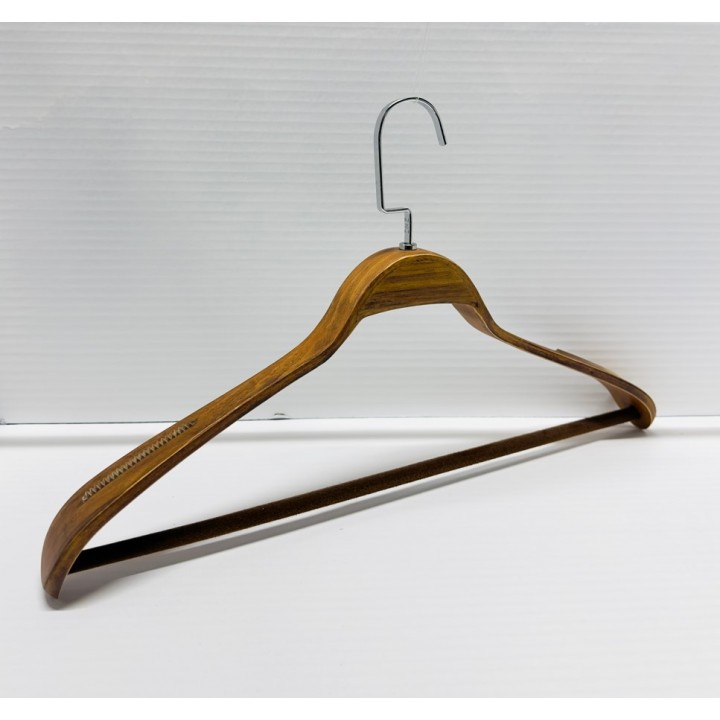 E 106B                    48CM 48,4.5 - APPENDIABITI IN LEGNO GRUCCE DA GIACCA